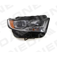 LAMPA PRZEDNIA ZFD111407R